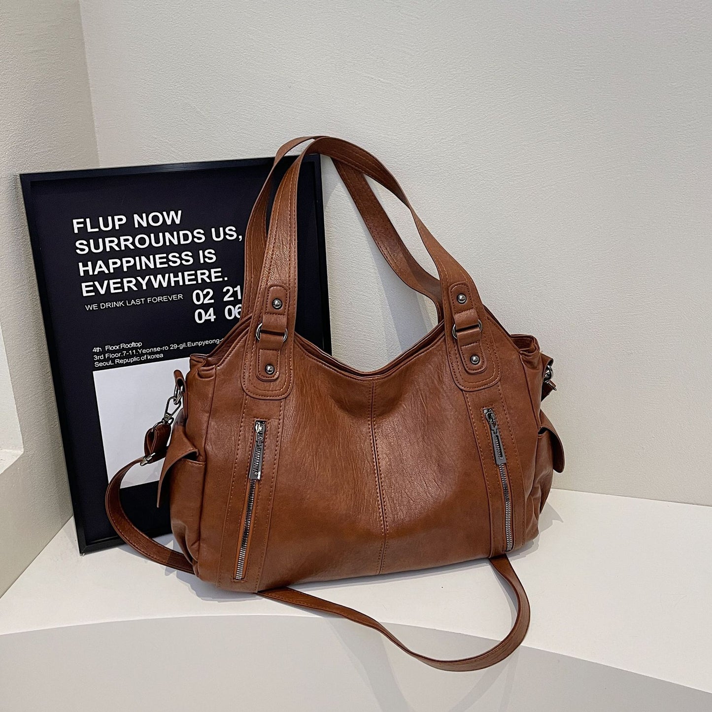 Large-capacity vintage tote bag