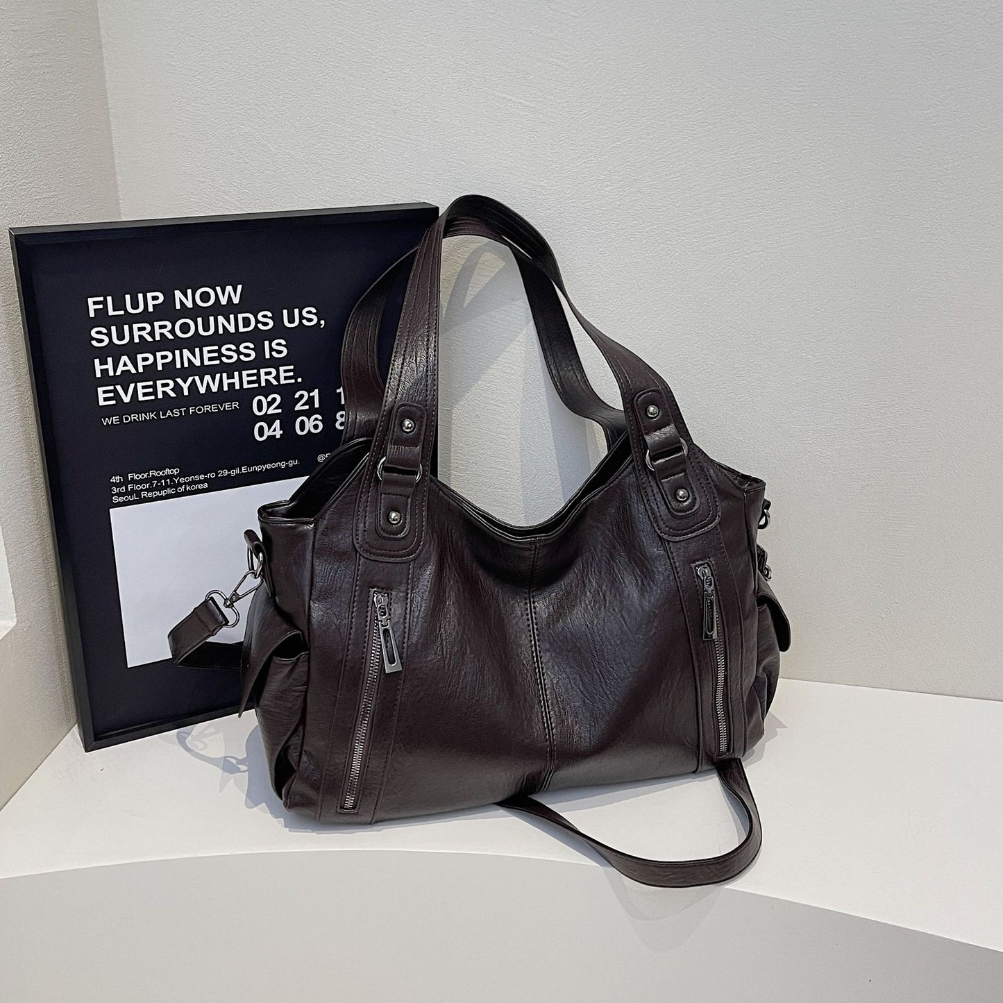 Large-capacity vintage tote bag